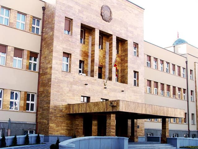 Пратениците треба да гласаат за продолжување на кризната состојба поради можни нарушувања во снабдувањето со нафта