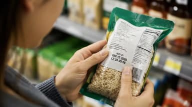 Речиси 50% од шпанските потрошувачи консумираат храна по истекот на рокот на употреба