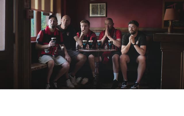 Нова кампања на Guinness во која се слават на фудбалските навивачи (Видео)