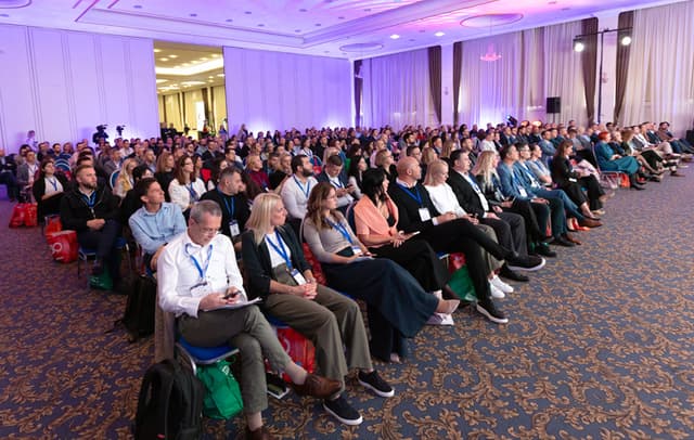 Еден ден, 12 говорници, 400 идеи: 11. FMCG Summit 2025!